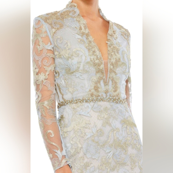 Mac Duggal Long Sleeve Applique V-Neck Gown Powder Blue sz 12 Beaded Formal - Picture 2 of 6